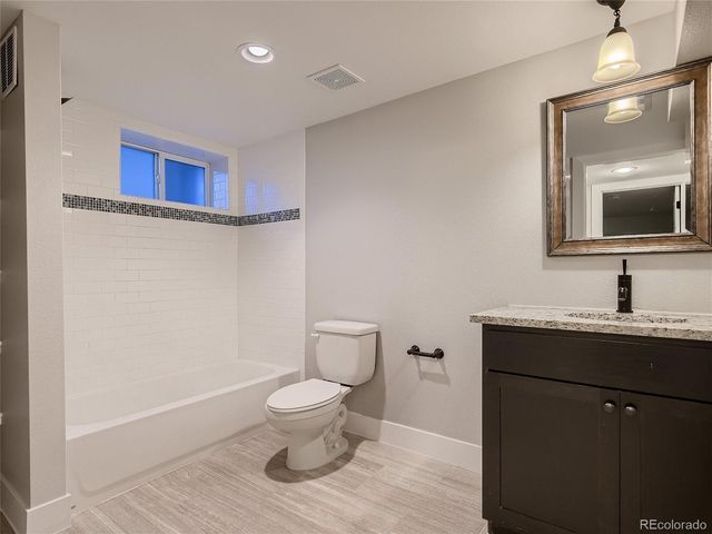a view of a livingroom with furniture