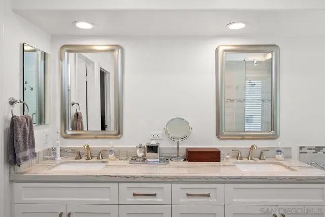 $2,300,000 | 4582 Mercurio Street, San Diego, CA 92130