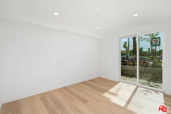 $3,495 | 4406 Fulton Avenue, Unit 105, Sherman Oaks, CA 91423