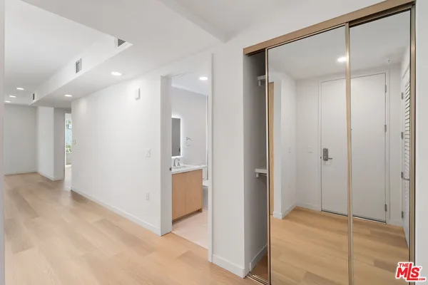 $3,495 | 4406 Fulton Avenue, Unit 105, Sherman Oaks, CA 91423