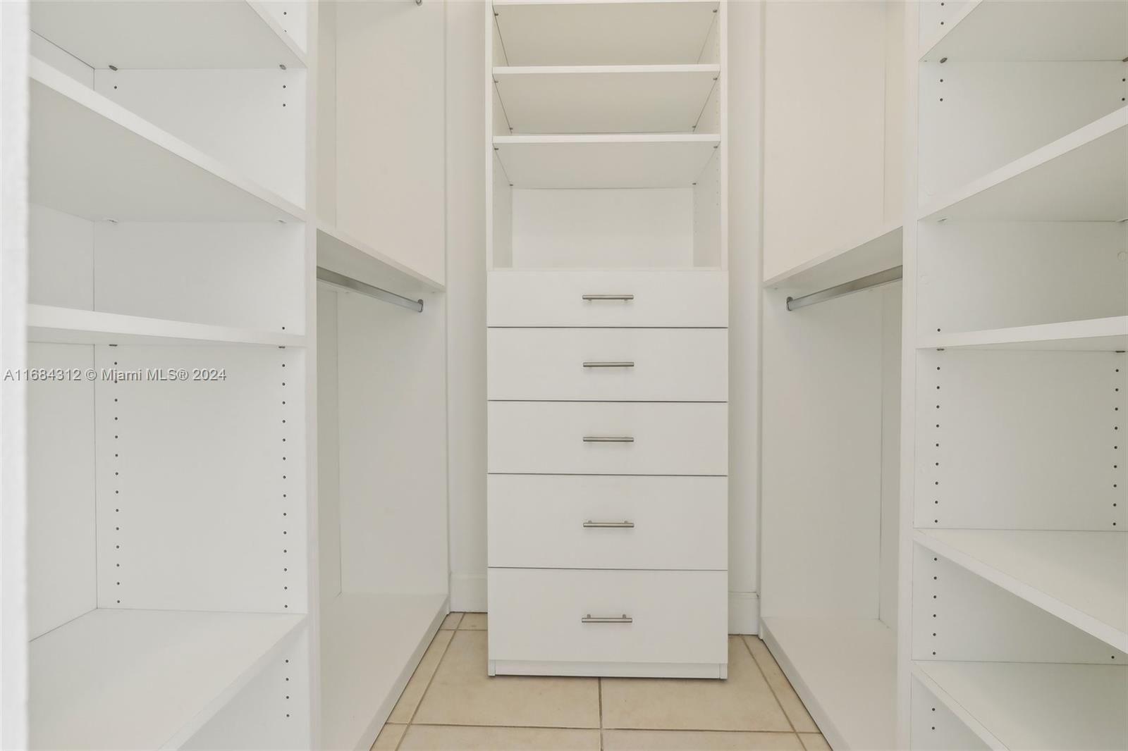 550 Ocean Drive, Unit 9F Key Biscayne, FL 33149 - Photo 6 of 37 a view of closet