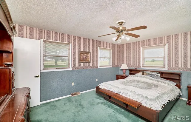 $285,000 | 339 White Road, Hawk Point, MO 63349