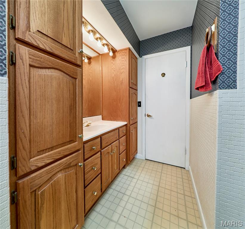 339 White Road Hawk Point, MO 63349 - Photo 19 of 41