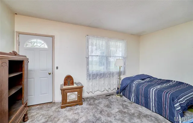 $285,000 | 339 White Road, Hawk Point, MO 63349