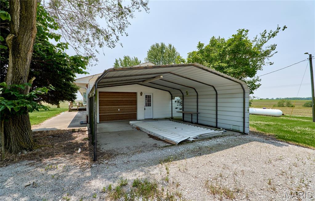 339 White Road Hawk Point, MO 63349 - Photo 27 of 41