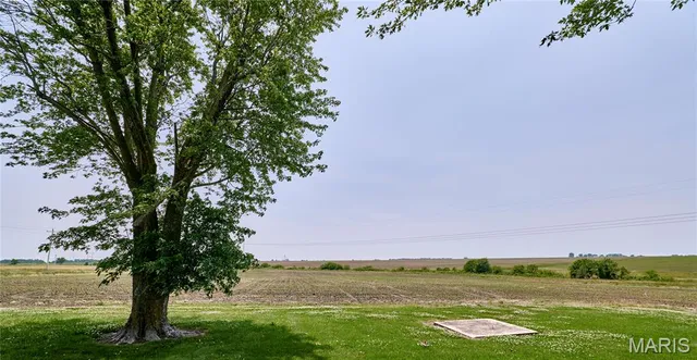 $285,000 | 339 White Road, Hawk Point, MO 63349