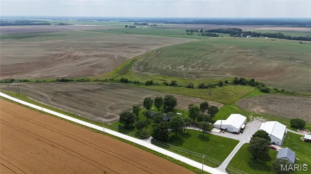 $285,000 | 339 White Road, Hawk Point, MO 63349