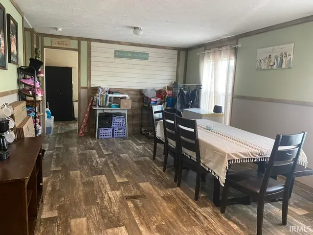 $215,000 | 6175 East 250 South, Bringhurst, IN 46913