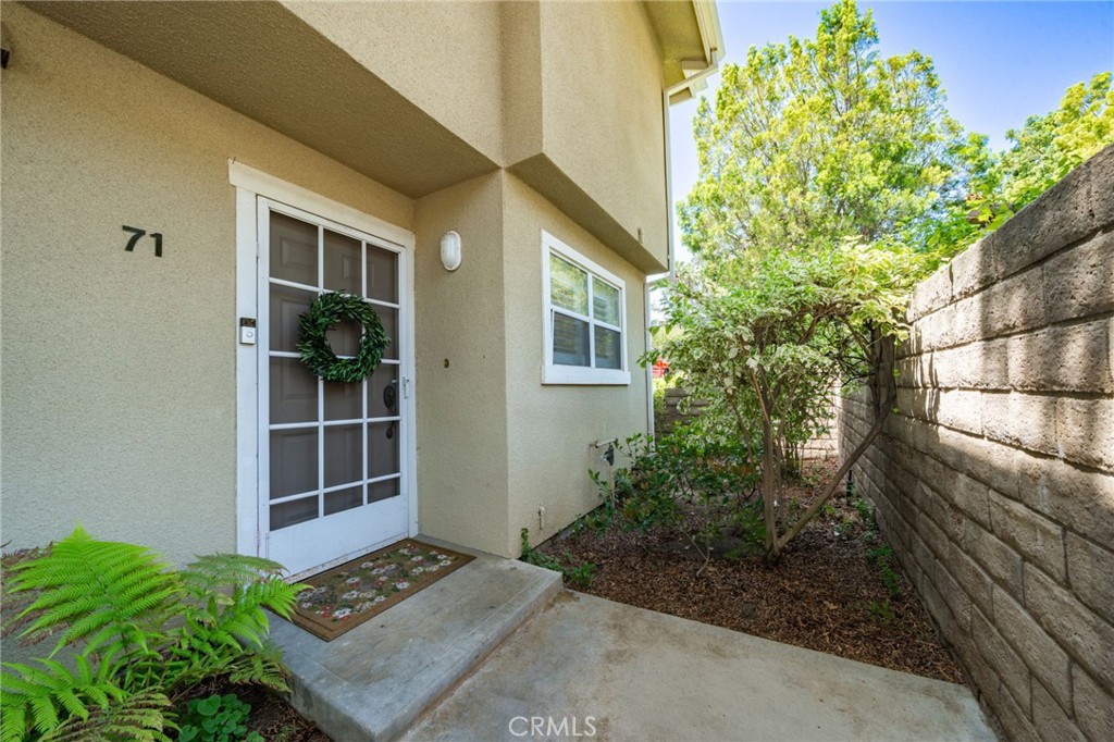 2731 Erringer Road, Unit 71 Simi Valley, CA 93065 - Photo 2 of 33