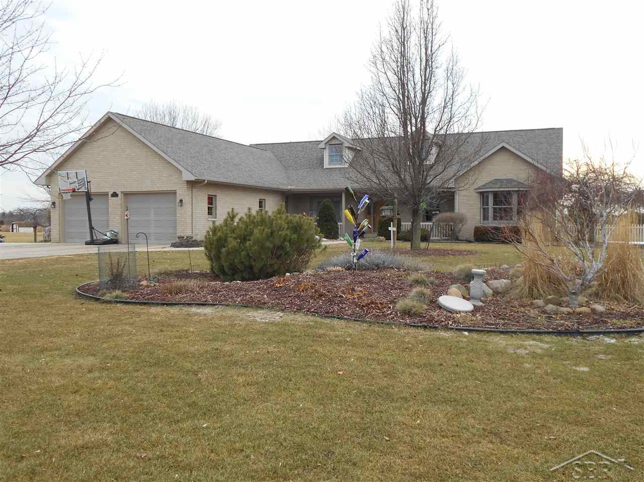 4939 North Graham Road Freeland, MI 48623 - Photo 1 of 20 31233412.JPG