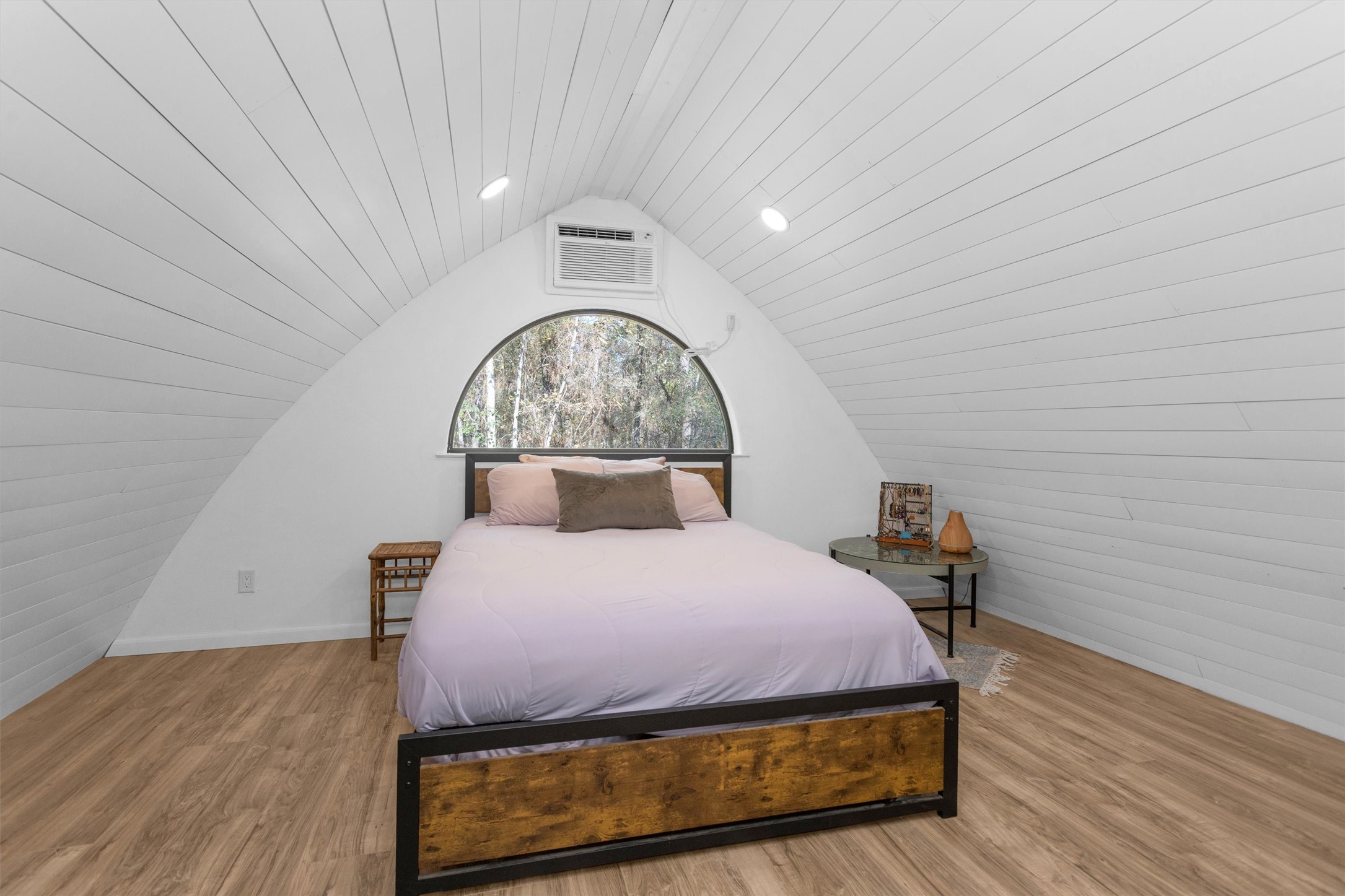 215 Fm 2929 Road Huntsville, TX 77340 - Photo 13 of 50 2 bed/2 bath cabin