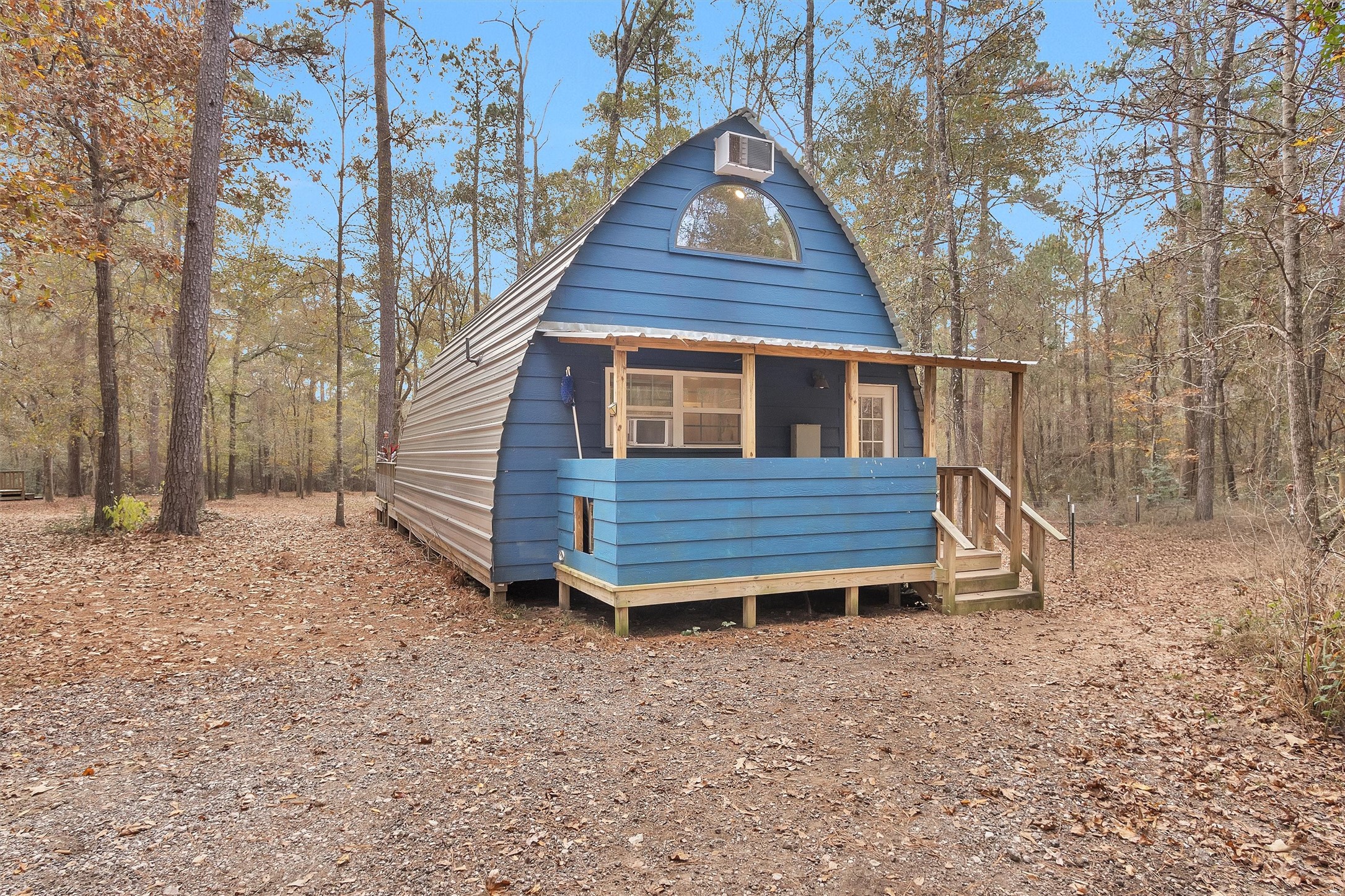 215 Fm 2929 Road Huntsville, TX 77340 - Photo 5 of 50 2 bed/2 bath cabin