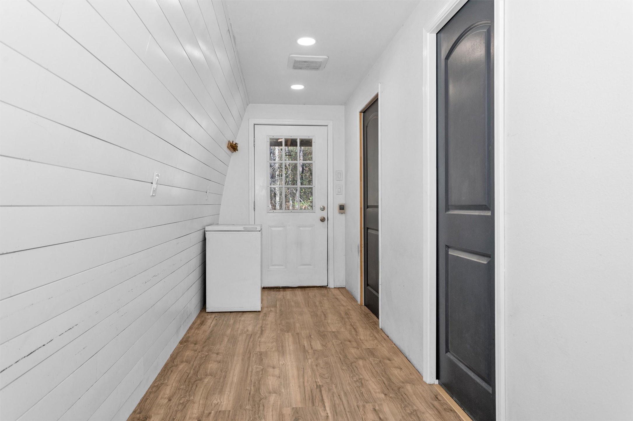 215 Fm 2929 Road Huntsville, TX 77340 - Photo 6 of 50 2 bed/2 bath cabin