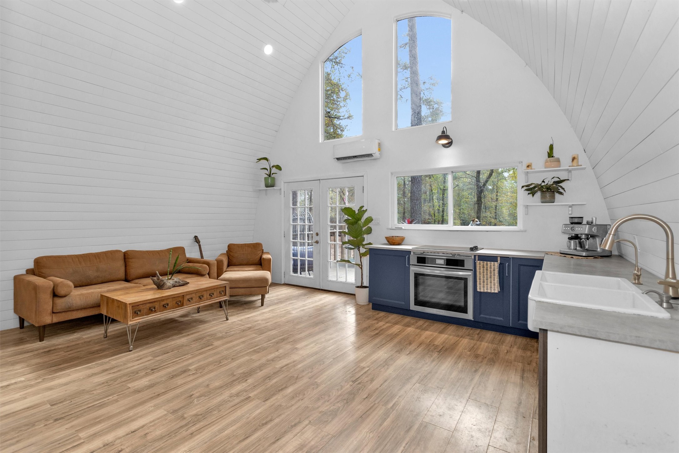 215 Fm 2929 Road Huntsville, TX 77340 - Photo 9 of 50 2 bed/2 bath cabin