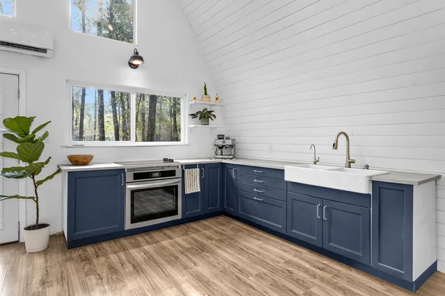 $1,499,000 | 215 Fm 2929 Road, Huntsville, TX 77340