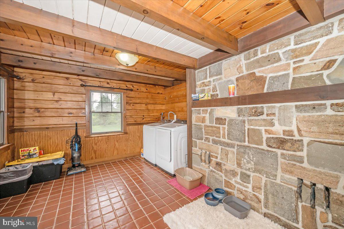 2635 Valley Road Seven Valleys, PA 17360 - Photo 14 of 69