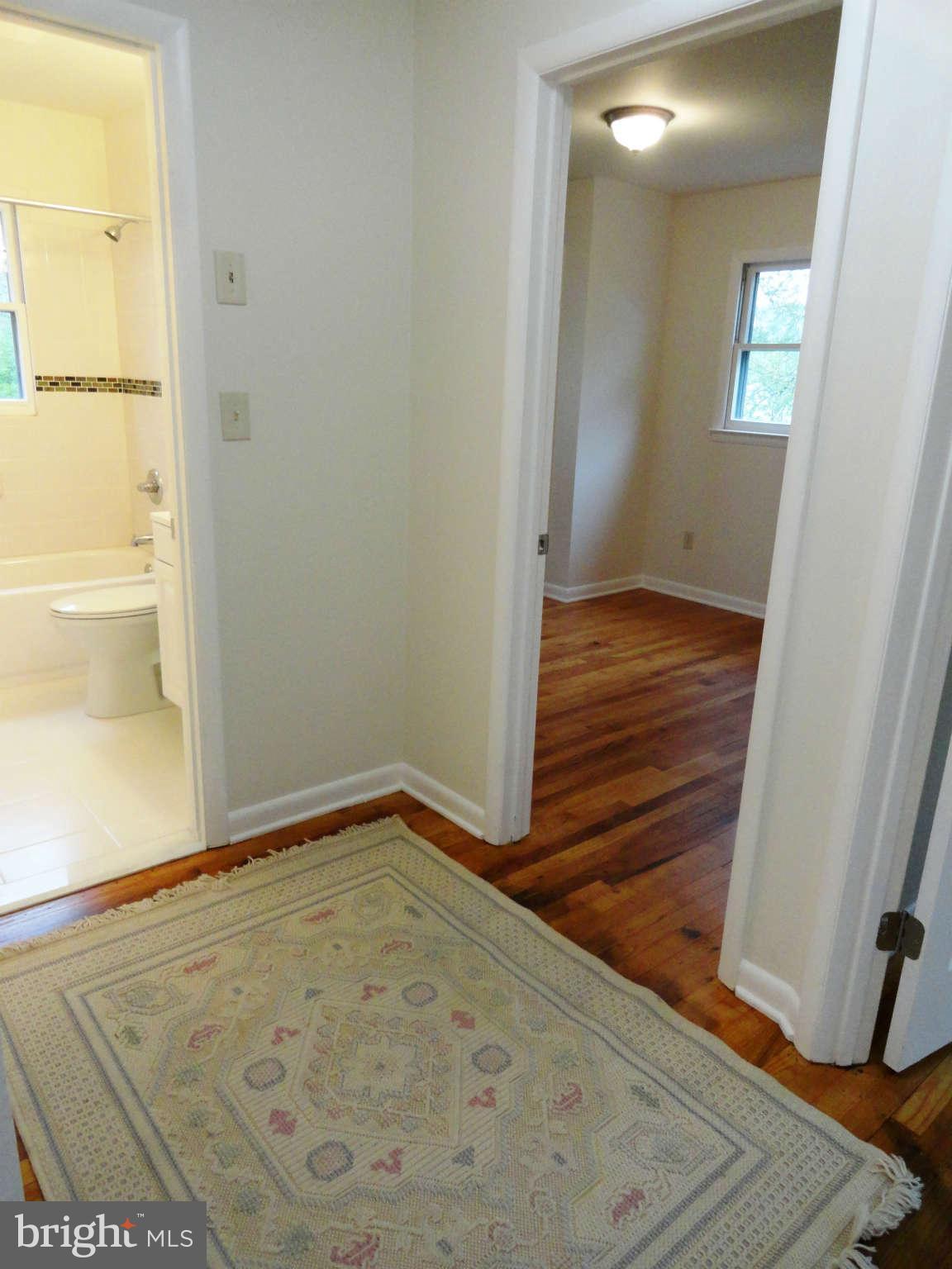 512 Shipley Road Linthicum Heights, MD 21090 - Photo 15 of 30 Hall bath centrally located to all bedrooms