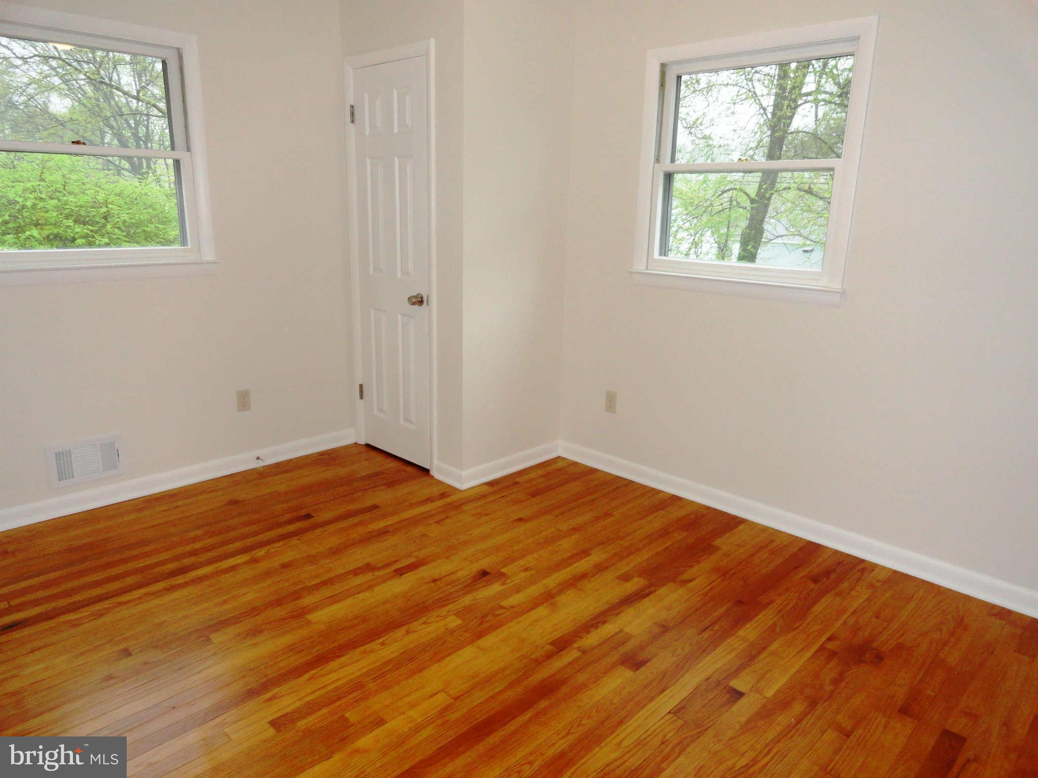512 Shipley Road Linthicum Heights, MD 21090 - Photo 16 of 30 Bedroom 3 with refinished hardwood floors