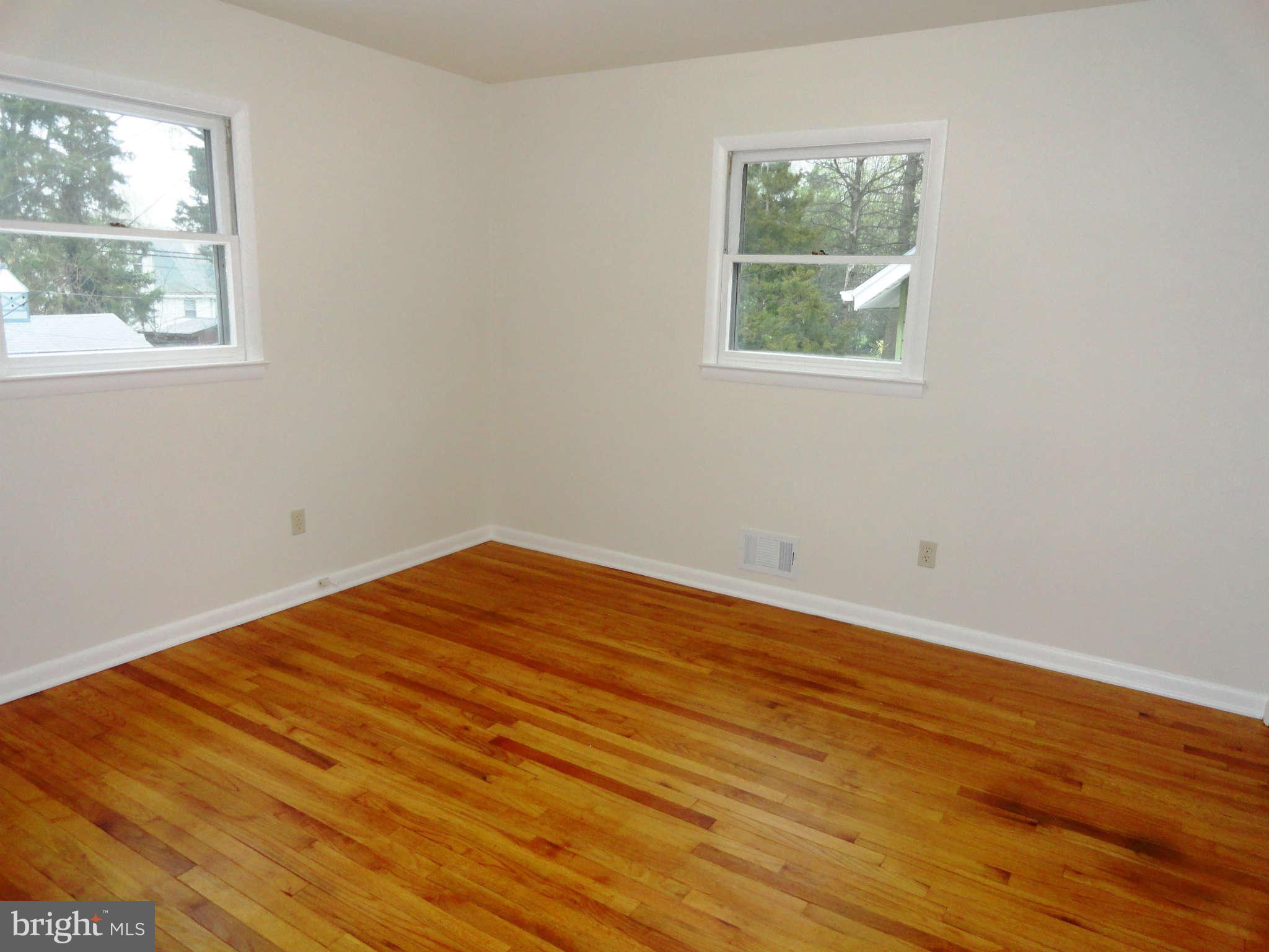 512 Shipley Road Linthicum Heights, MD 21090 - Photo 17 of 30 Nice natural light throughout main level