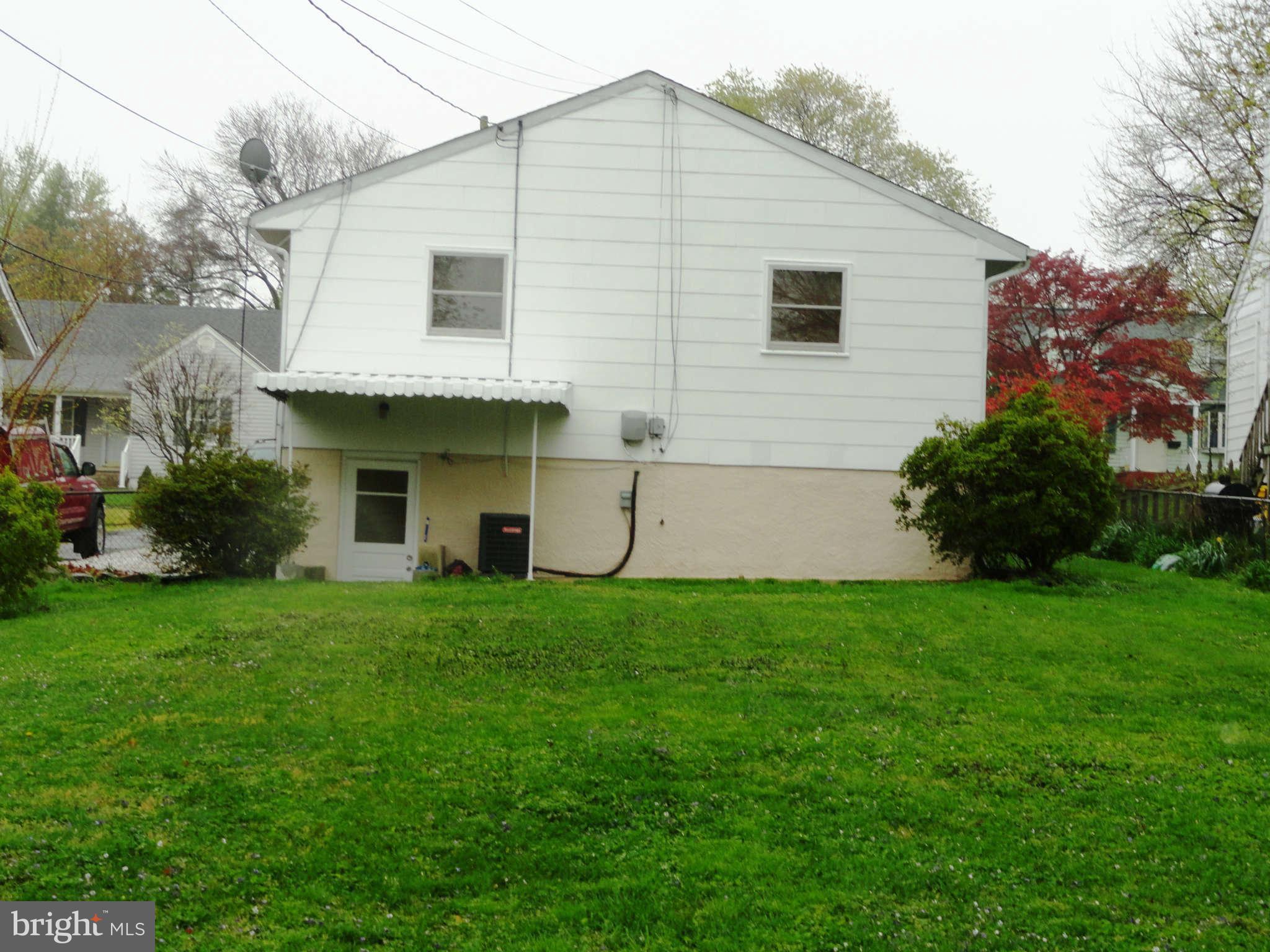 512 Shipley Road Linthicum Heights, MD 21090 - Photo 26 of 30 Lovely fenced rear yard