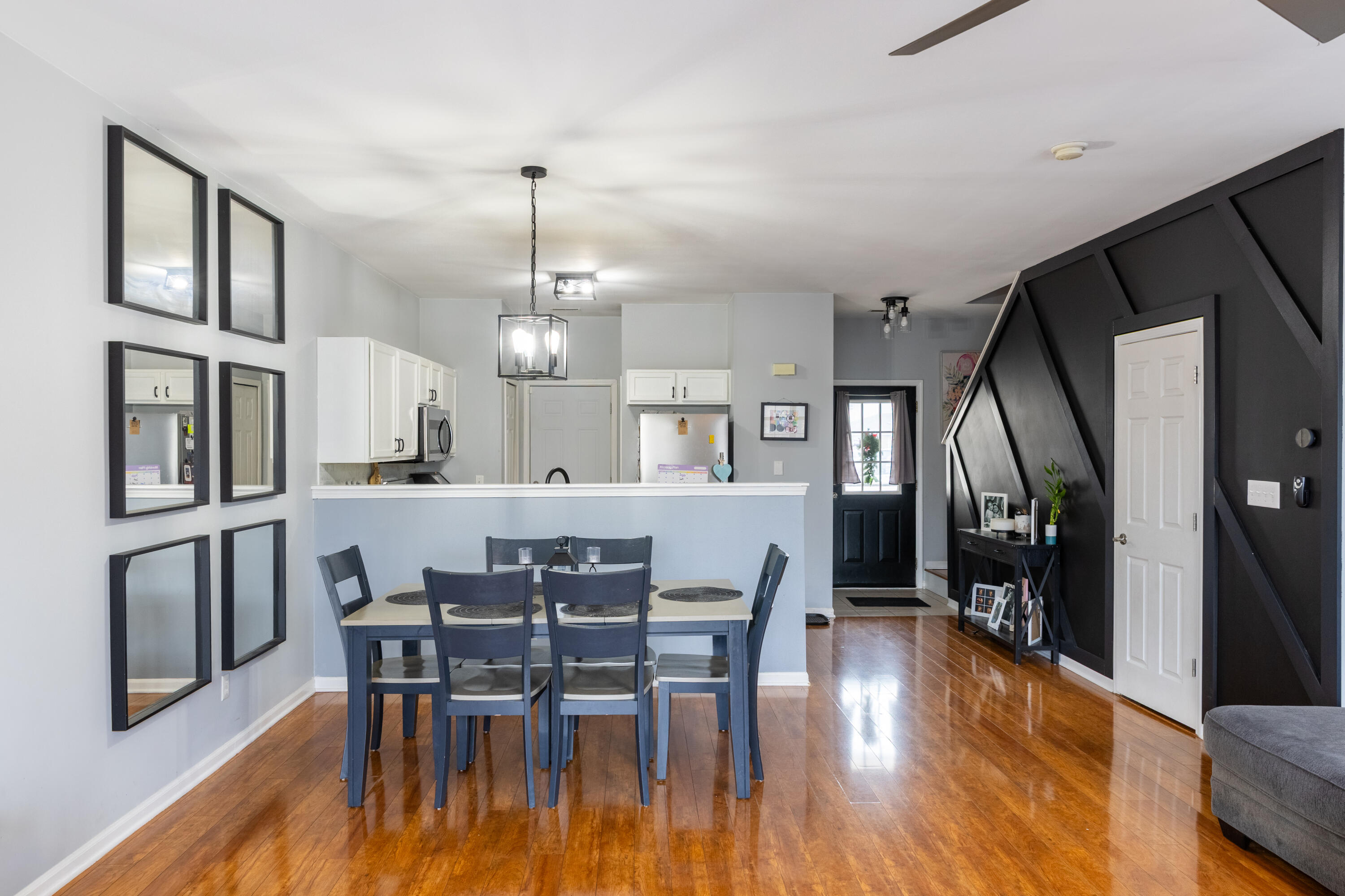 1741 Springtime Court Dyer, IN 46311 - Photo 2 of 20 3000x2000