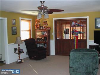 431 West Chestnut Hill Road Newark, DE 19713 - Photo 6 of 9 Family Room