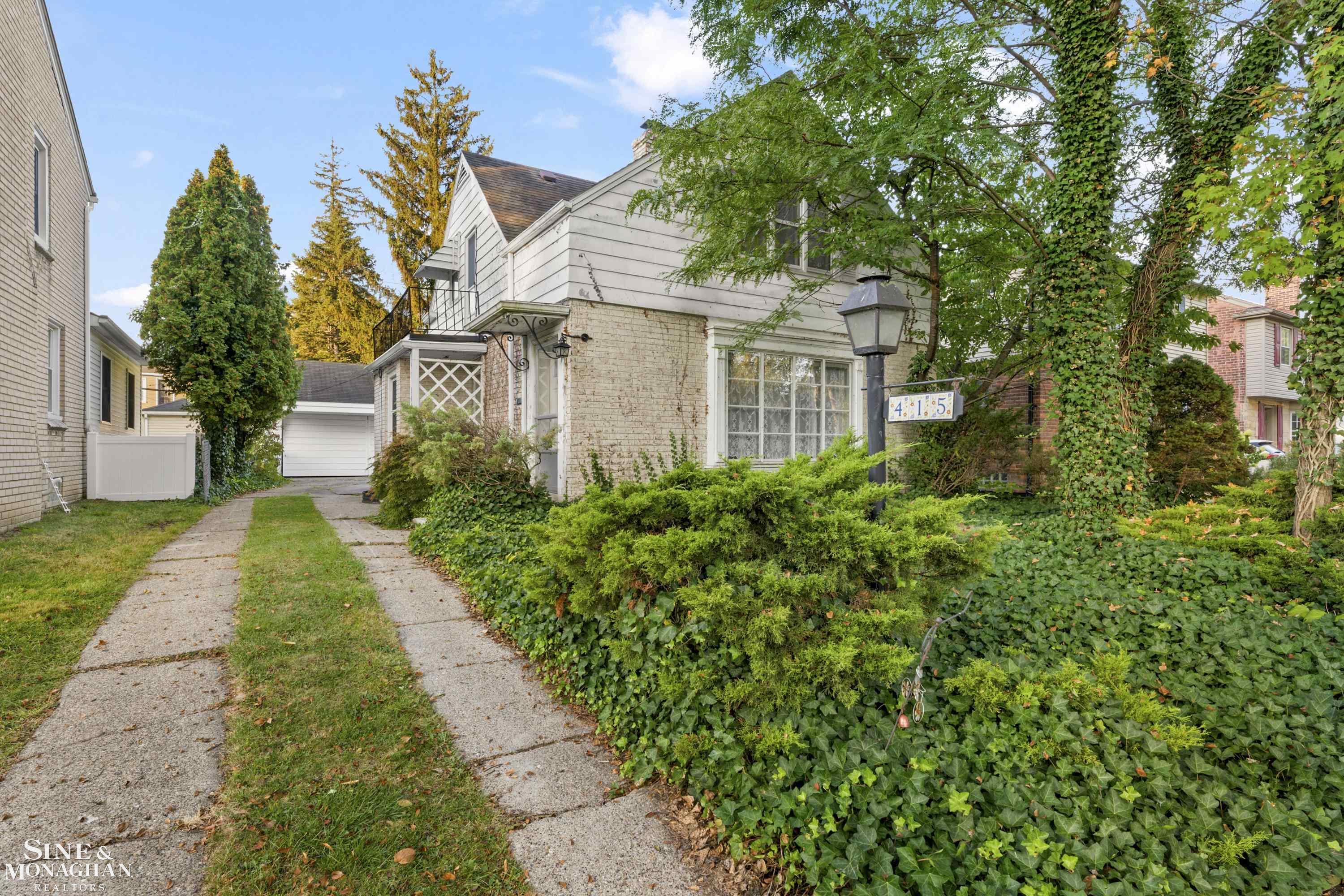 415 Lothrop Road Grosse Pointe Farms, MI 48236 - Photo 1 of 28