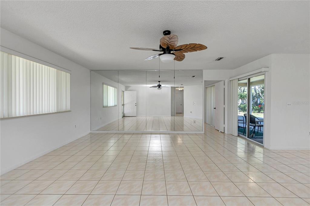 8487 Southwest 108th Place Ocala, FL 34481 - Photo 5 of 49