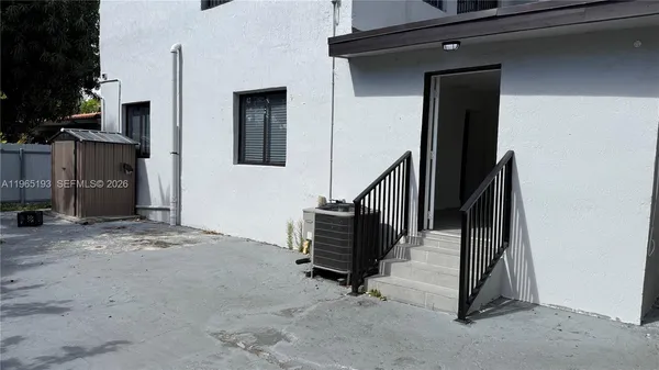 $2,400 | 2238 Northwest 5th Street, Unit 1, Miami, FL 33125