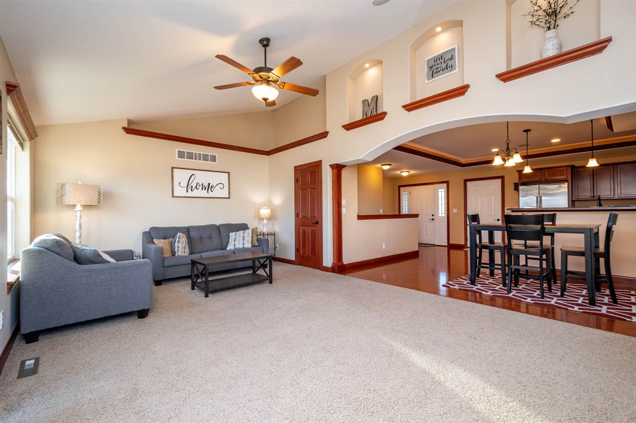 5521 Ruhd Street Southwest Cedar Rapids, IA 52404 - Photo 8 of 26 Gallery Image 8