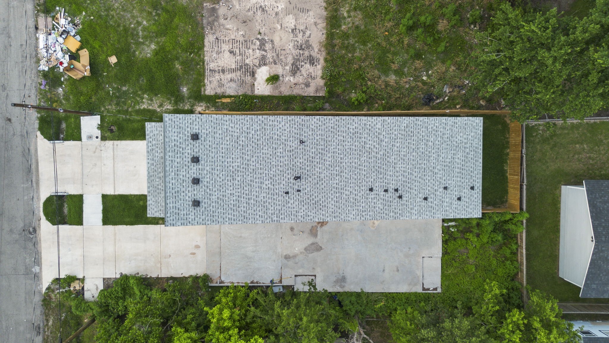 6631 Foster Street Houston, TX 77021 - Photo 17 of 21 a view of outdoor space and yard