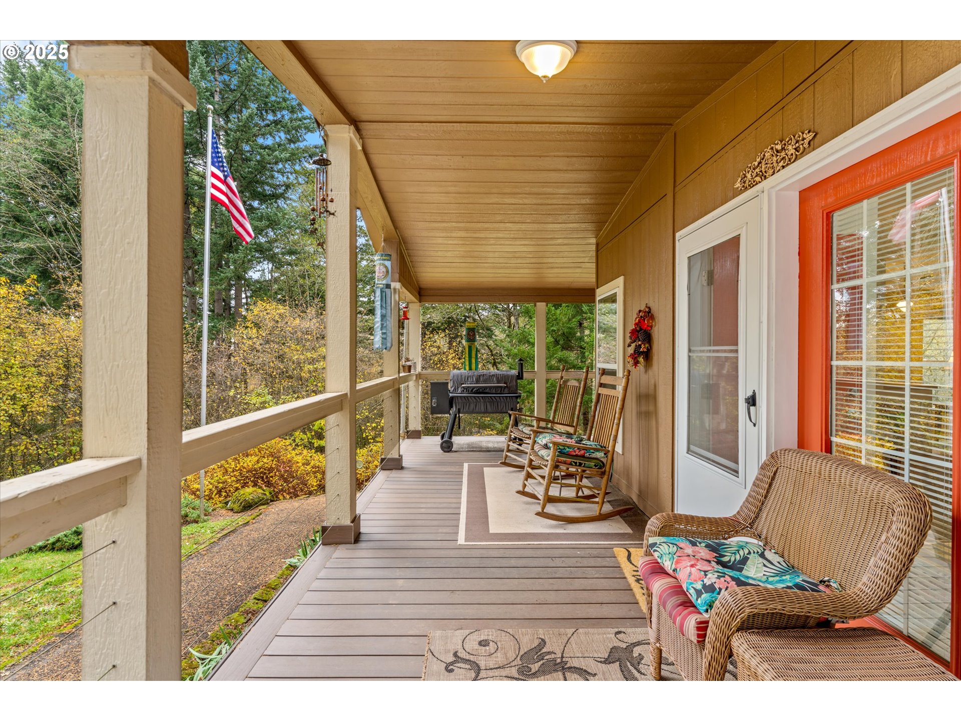 29010 Northeast 63rd Circle Camas, WA 98607 - Photo 5 of 30 a view of deck with patio