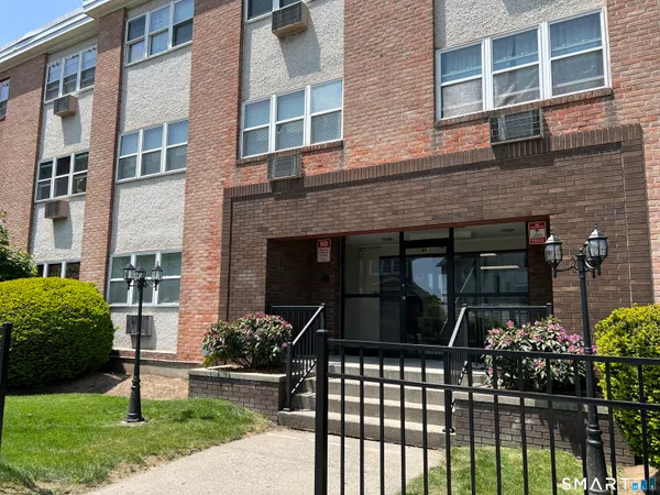$1,775 | 45 Monroe Street, Unit B14, Bridgeport, CT 06605