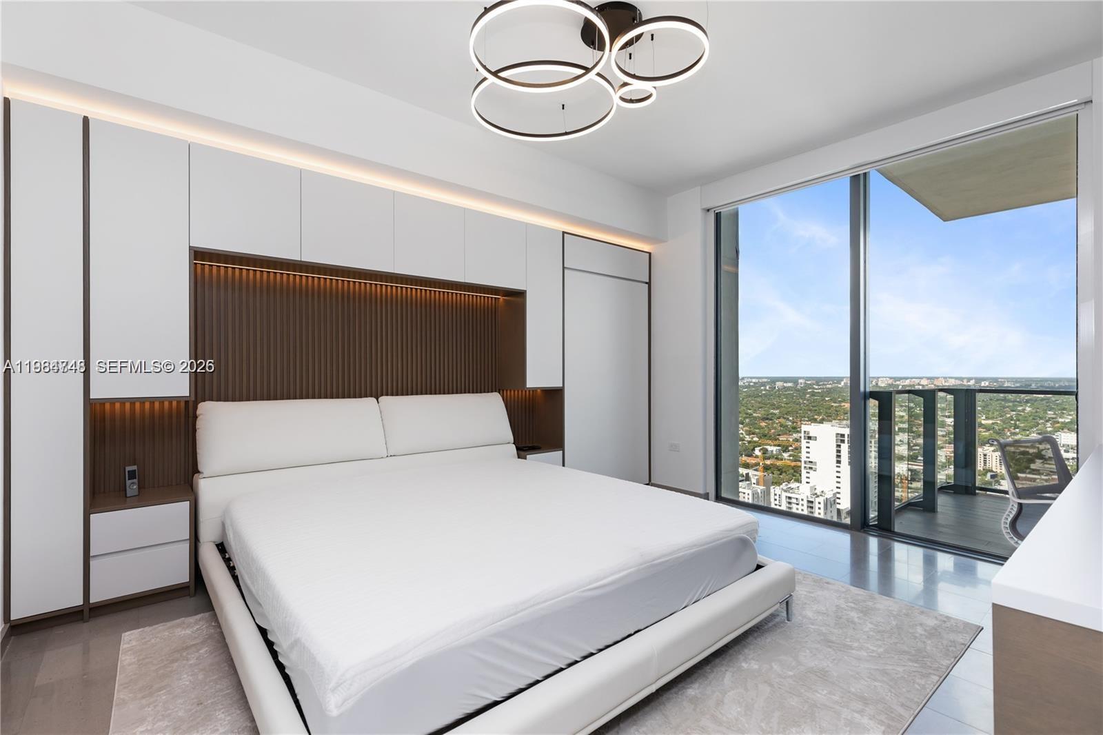 88 Southwest 7th Street, Unit 3406 Miami, FL 33130 - Photo 16 of 39