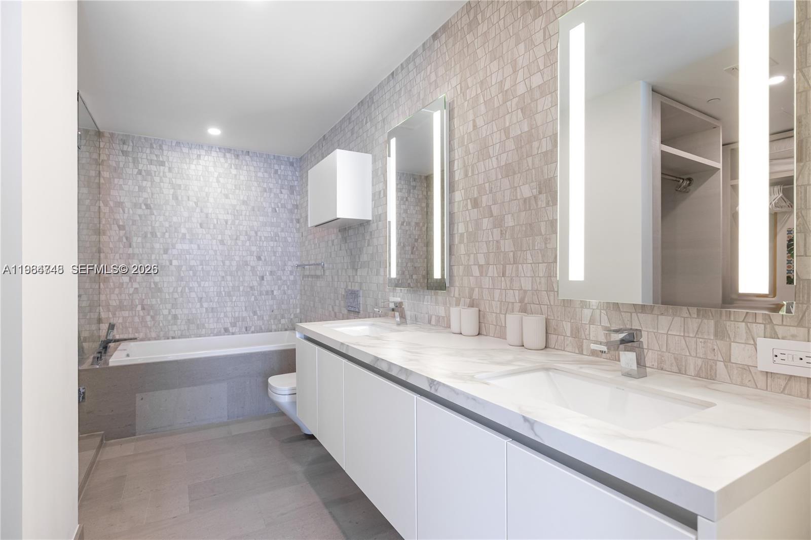 88 Southwest 7th Street, Unit 3406 Miami, FL 33130 - Photo 20 of 39