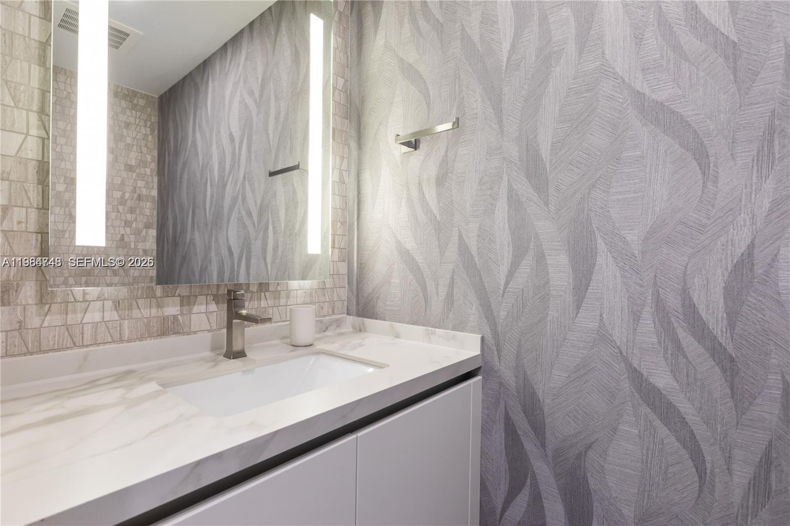 88 Southwest 7th Street, Unit 3406 Miami, FL 33130 - Photo 26 of 39