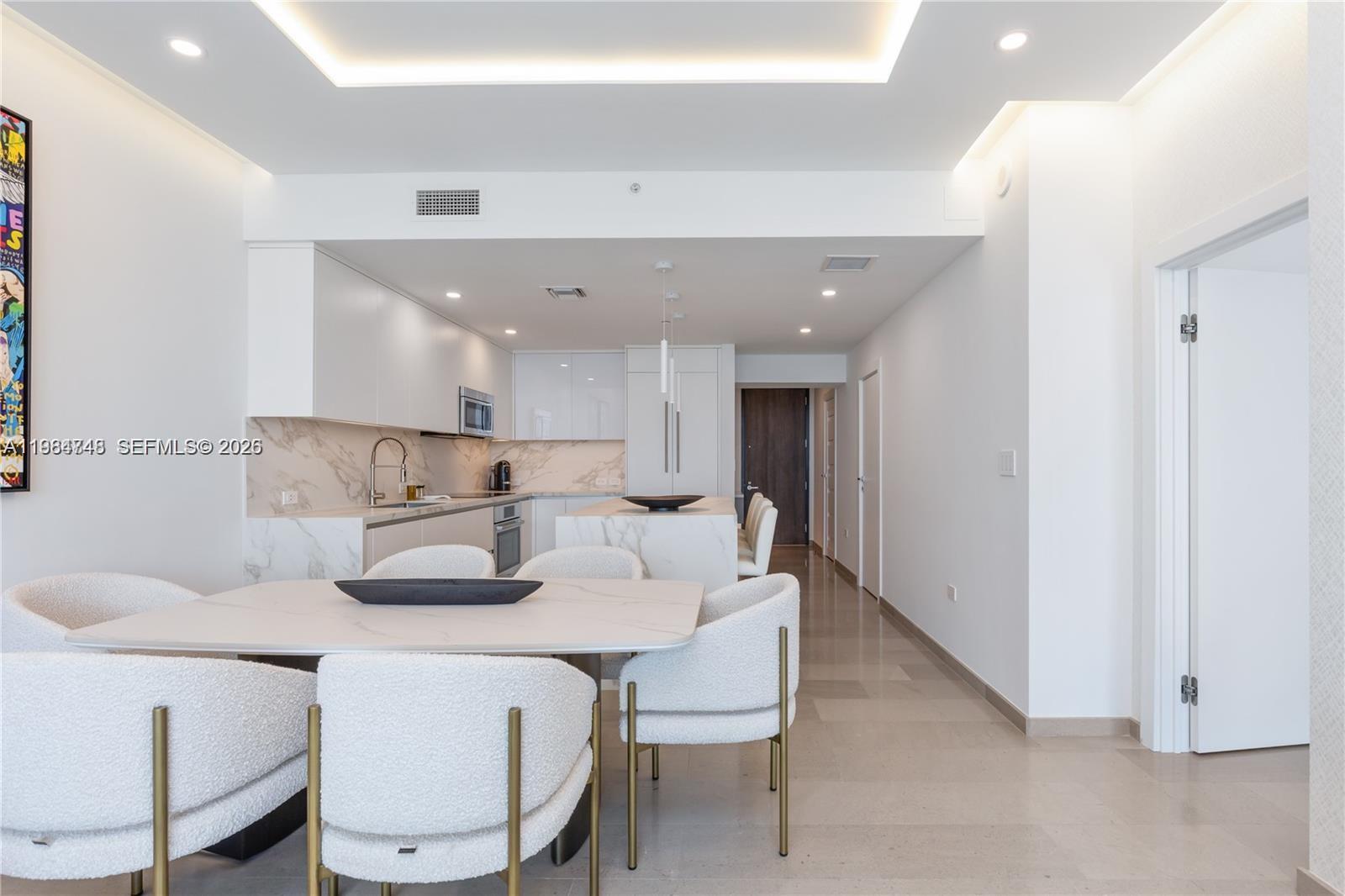 88 Southwest 7th Street, Unit 3406 Miami, FL 33130 - Photo 7 of 39