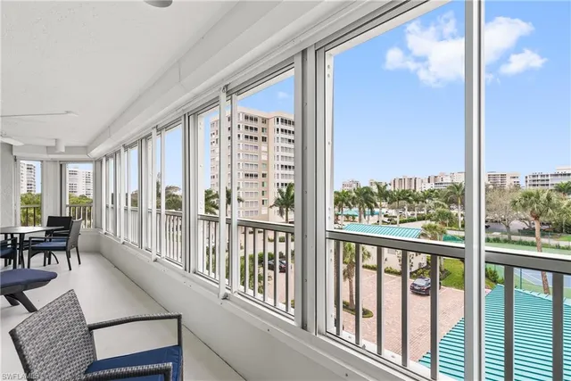 $10,500 | 21 Bluebill Avenue, Unit B302, Naples, FL 34108