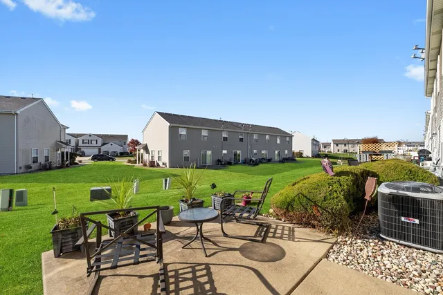 $249,900 | 25236 Faraday Road, Manhattan, IL 60442