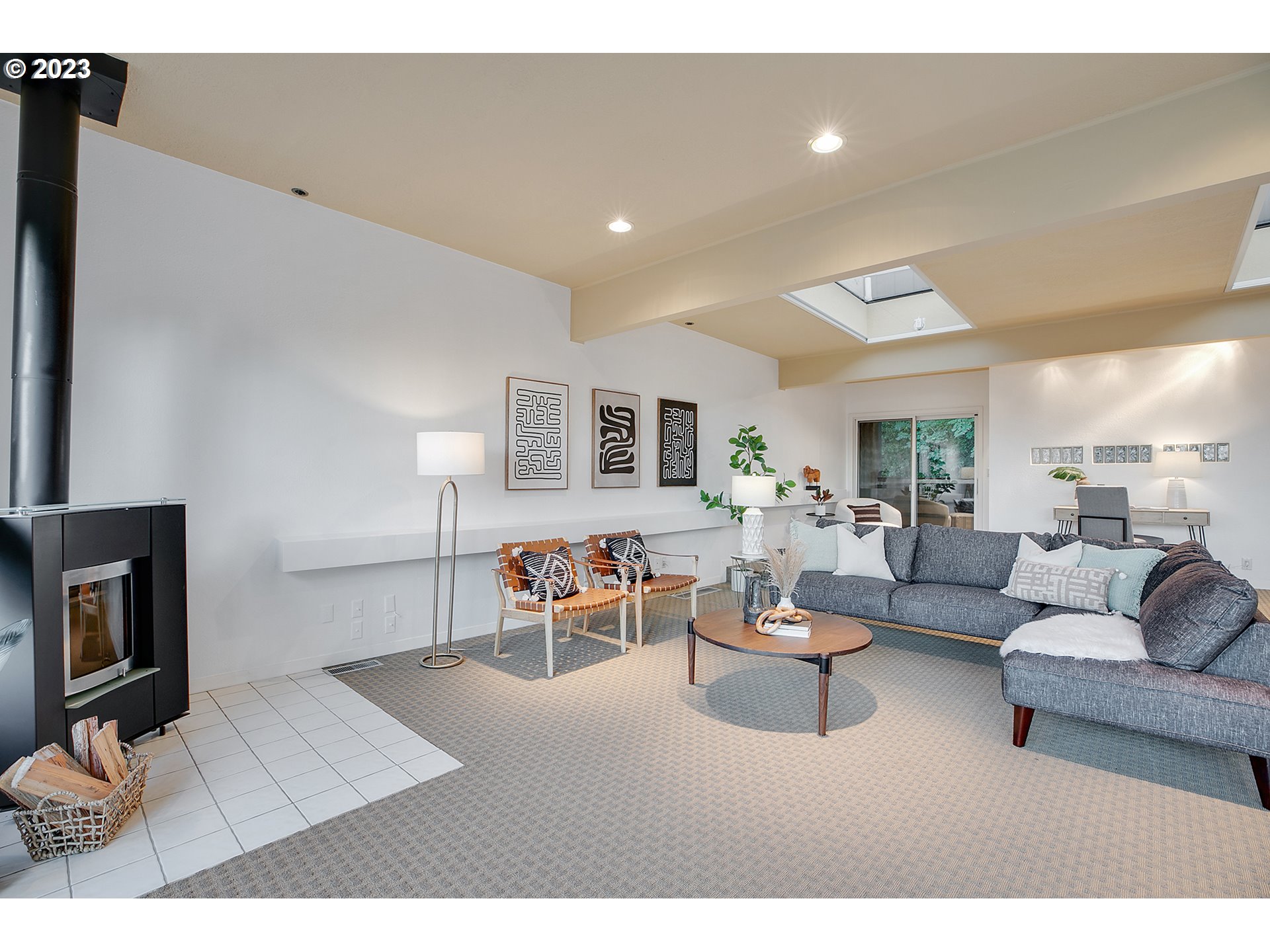 2208 Southwest Hoffman Avenue Portland, OR 97201 - Photo 13 of 32