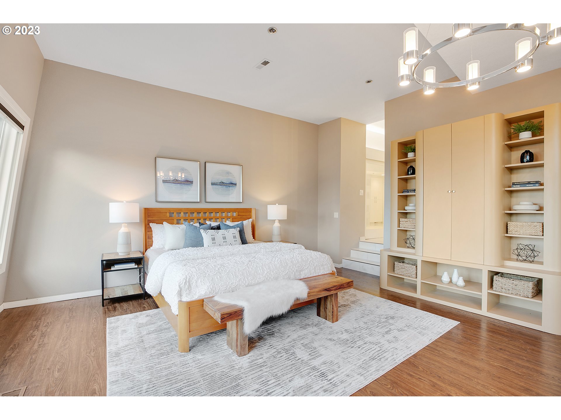 2208 Southwest Hoffman Avenue Portland, OR 97201 - Photo 15 of 32