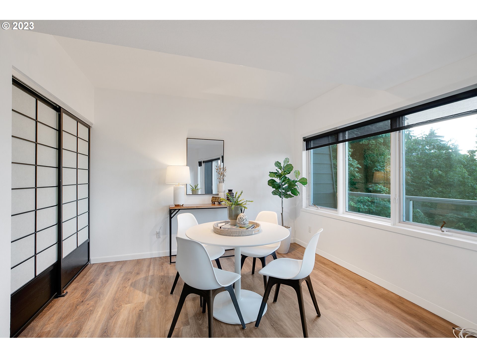 2208 Southwest Hoffman Avenue Portland, OR 97201 - Photo 27 of 32