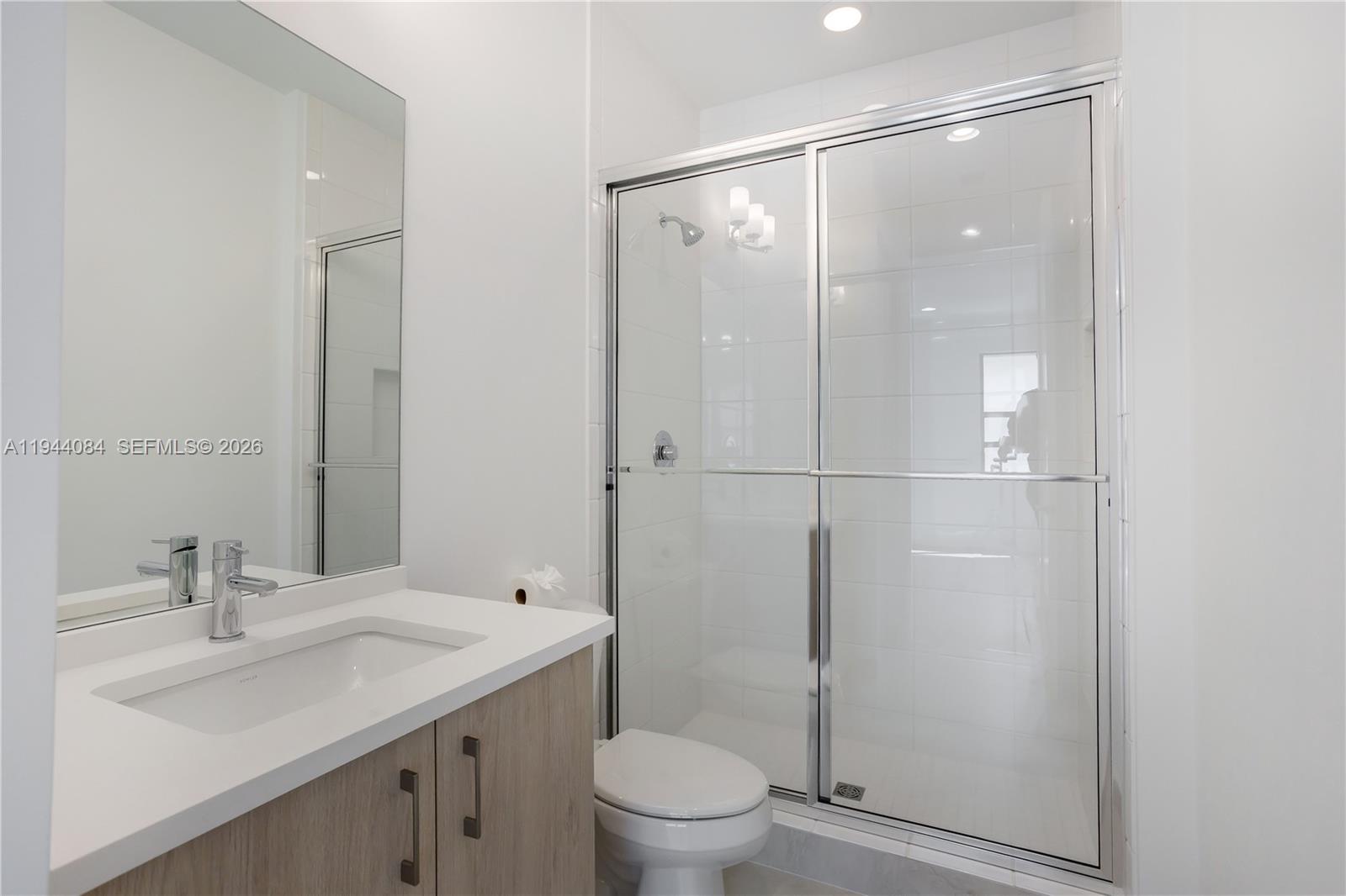 8525 Crystal Downs Avenue Boca Raton, FL 33434 - Photo 33 of 84 Bathroom 2