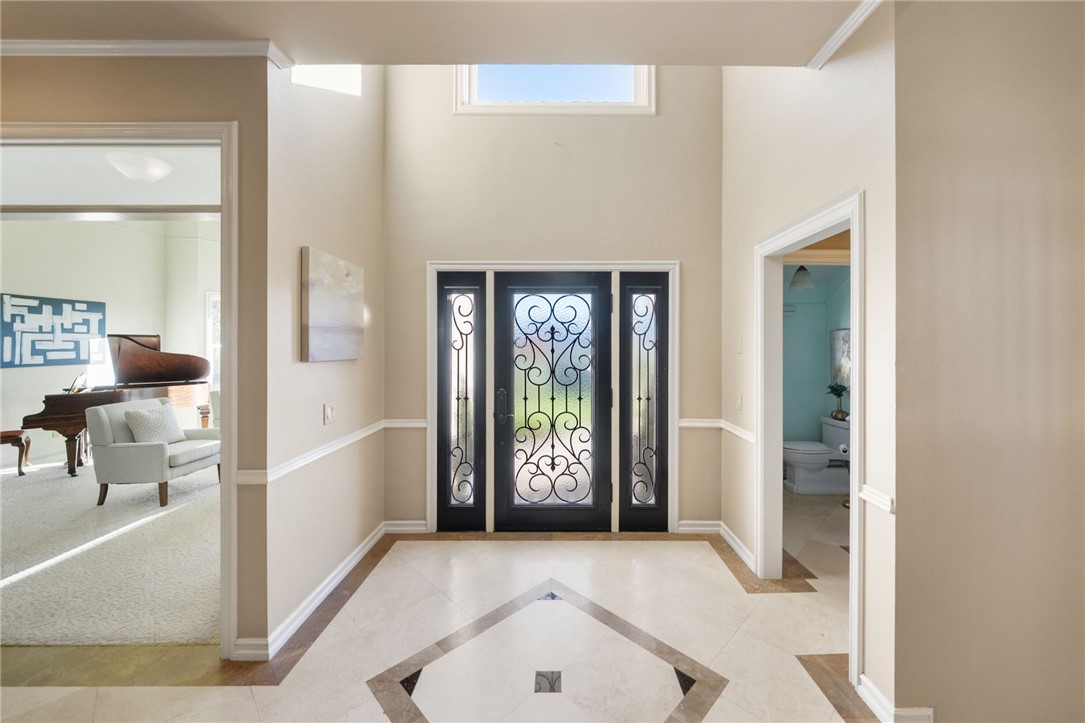 30230 De Portola Road Temecula, CA 92592 - Photo 8 of 76 Formal entry