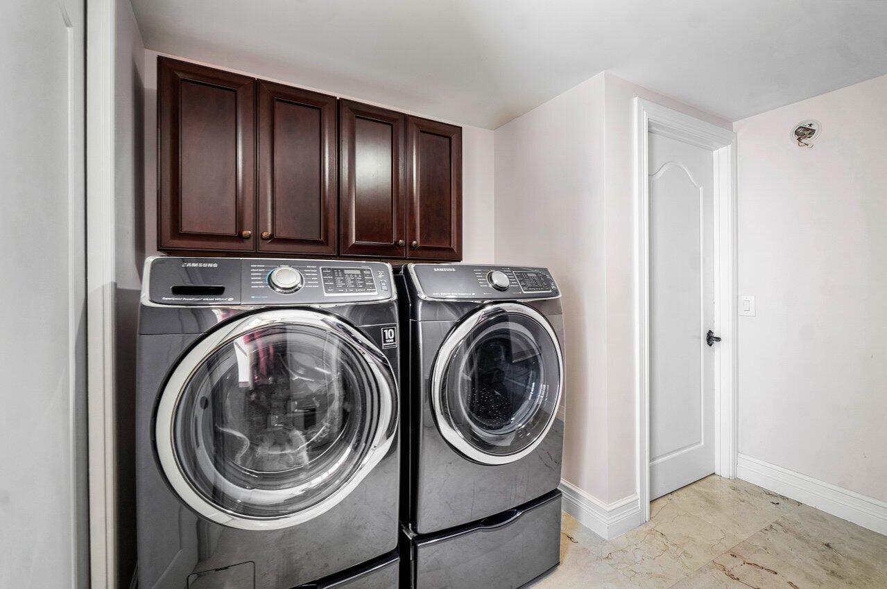 217 Thatch Palm Drive Boca Raton, FL 33432 - Photo 23 of 51 Laundry Room