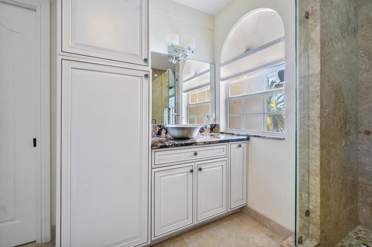 217 Thatch Palm Drive Boca Raton, FL 33432 - Photo 31 of 51 Bathroom 5