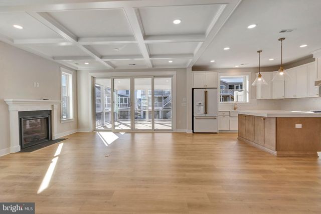 $2,300,000 | 24 West Atlantic Street, Fenwick Island, DE 19944