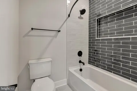 $2,300,000 | 24 West Atlantic Street, Fenwick Island, DE 19944