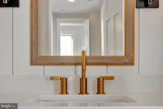 $2,300,000 | 24 West Atlantic Street, Fenwick Island, DE 19944