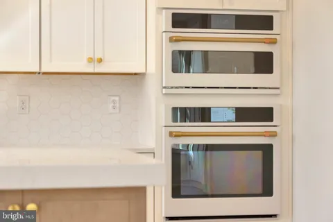 $2,300,000 | 24 West Atlantic Street, Fenwick Island, DE 19944